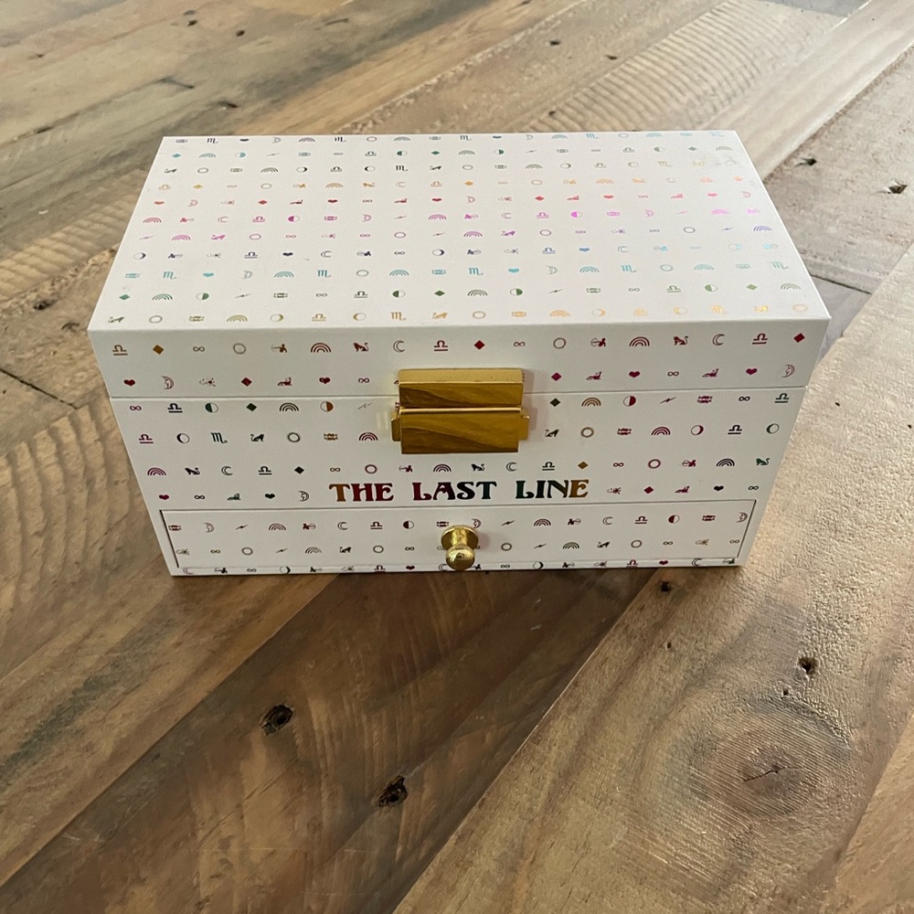 The Last Line jewelry box